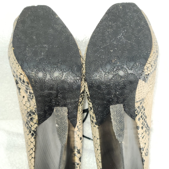 PENNY LOVES KENNY SNAKE SKIN LEATHER LACE UP HEELS ZEN PEP TOE BOOTIE SIZE 7 - Picture 6 of 12